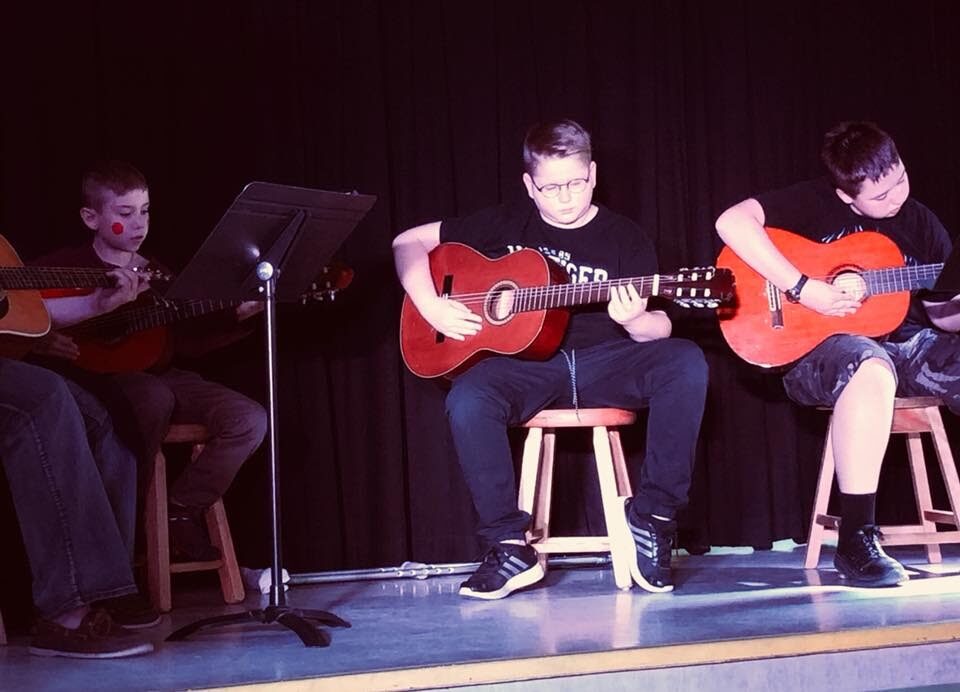Jeunes guitaristes en concert